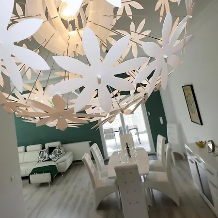 Exklusive Fw Mit 3 Sz Und Grosser Terrasse