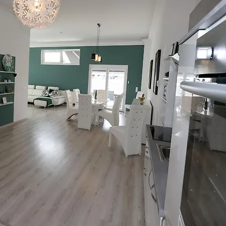 Exklusive Fw Mit 3 Sz Und Grosser Terrasse Gratkorn