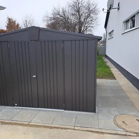 Exklusive Fw Mit 3 Sz Und Grosser Terrasse *