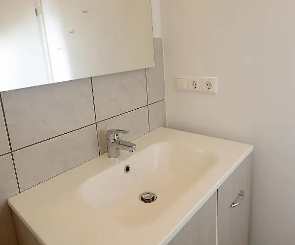 Exklusive Fw Mit 3 Sz Und Grosser Terrasse