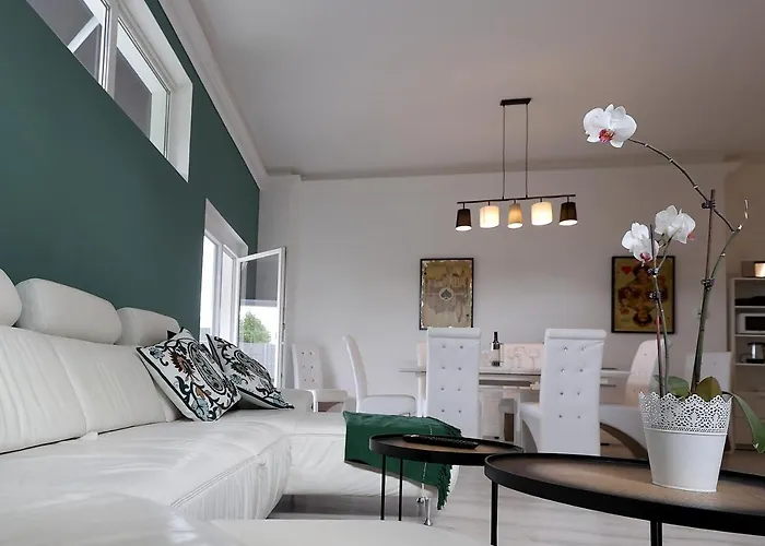 Exklusive Fw Mit 3 Sz Und Grosser Terrasse Apartment Gratkorn